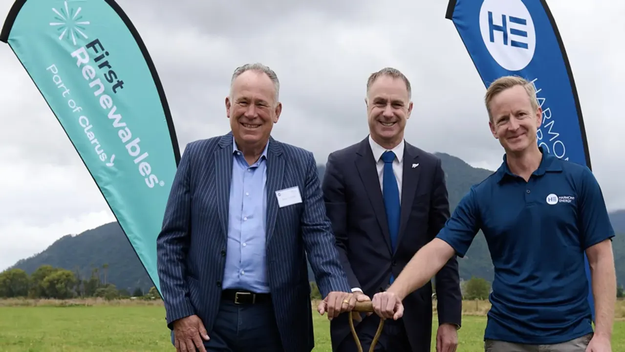  Tauhei solar farm construction began with Harmony Energy, First Renewables and Elecnor to deliver 202 MW capacity for 35,000 homes in Waikato. Image Source: Clarus 