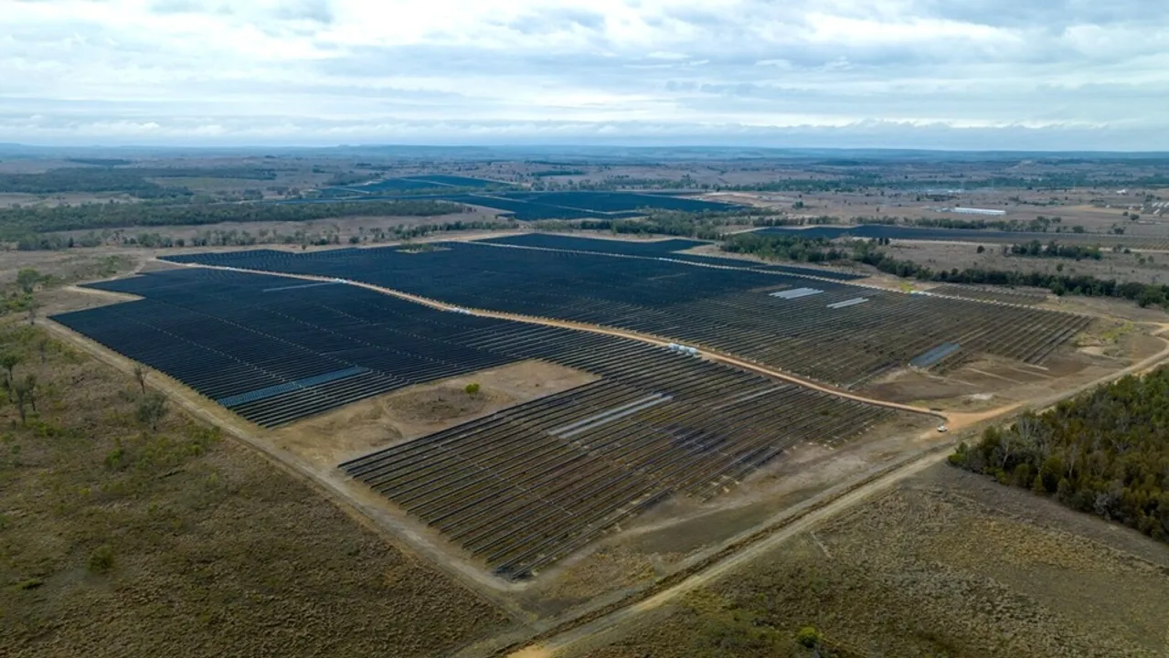  Wandoan South Solar 2 has been designed to generate 700 GWh yearly, supporting 120,000 homes and cutting 568,000 tons of CO₂. Image Source: Vena Energy 