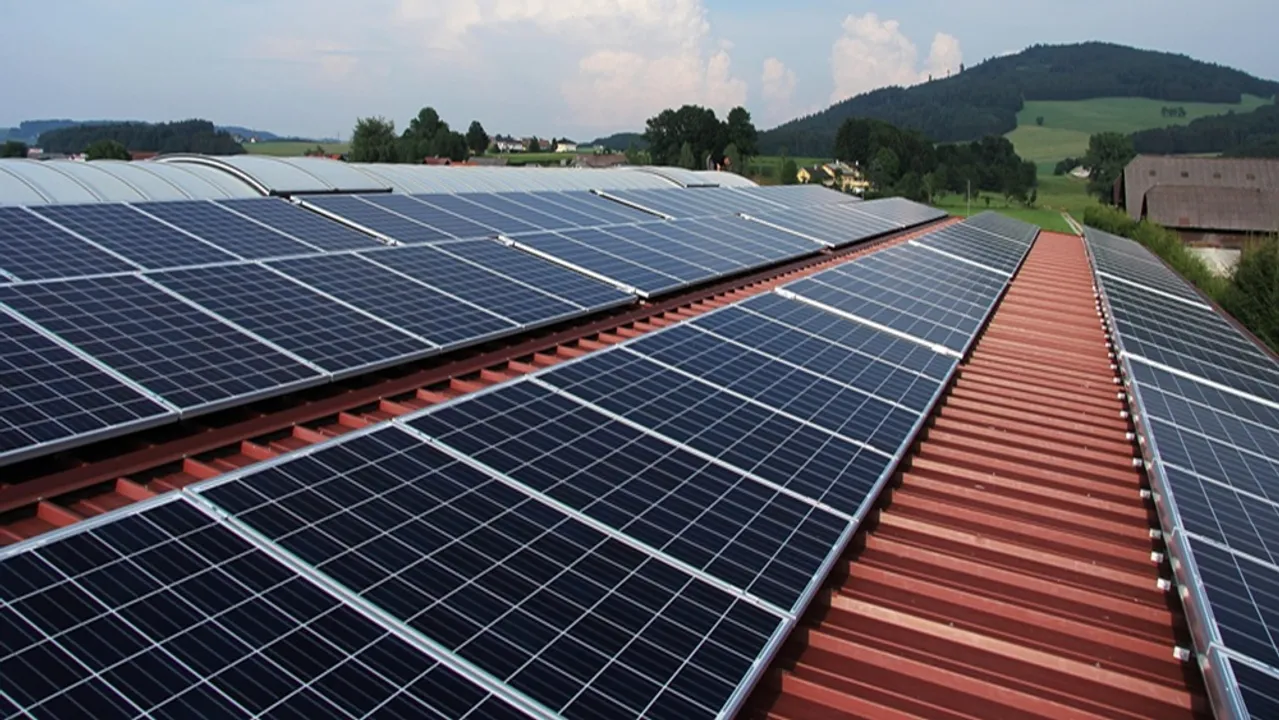  Applications have opened for farmers and groups to set up solar plants near 33/11 KV substations in Telangana. Image Credit/Source: schropferoval/ Pixabay 