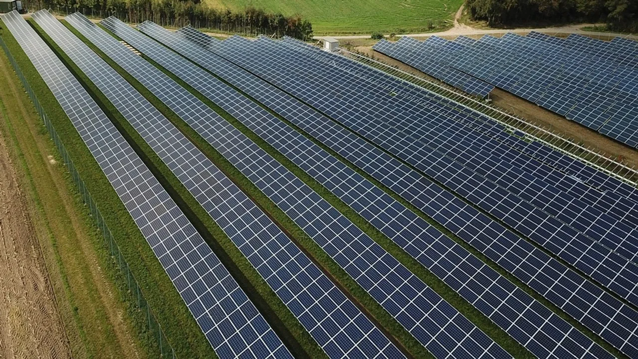  Ostrea Solar has created about 250 construction jobs and is projected to bring $15 million in tax revenue to Yakima County. Image Credit/Source: fabersam/ Pixabay 