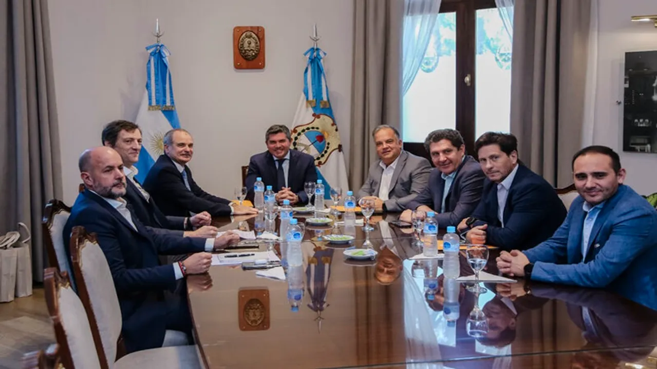  San Juan Sur Solar Park used 250,000 bifacial panels across 500 hectares to reach 130 MW in capacity and cut CO₂ output. Image Credit/Source: Linkedin/Genneia 