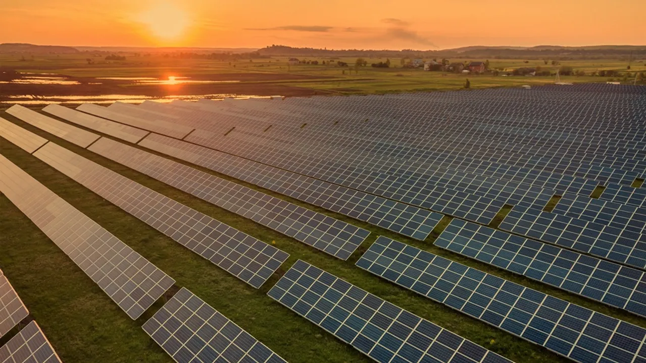  Two Brothers BESS project has secured long-lead equipment and an executed interconnection agreement to meet ERCOT’s commercial operation deadlines. Image Credit/Source: AI Generated 