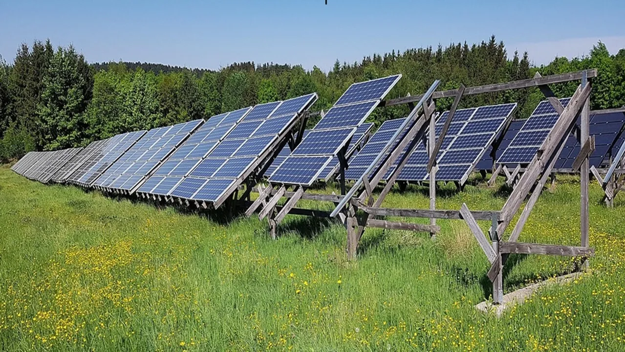  The six acquired projects include Massachusetts SMART sites and California BTM assets with integrated battery storage systems. Image Credit/Source: stux/ Pixabay 