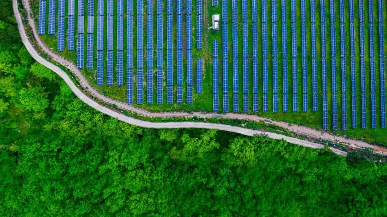  Solar energy has added 453 GW globally in 2024, making it the dominant source of renewable capacity growth. Image Source: IRENA 