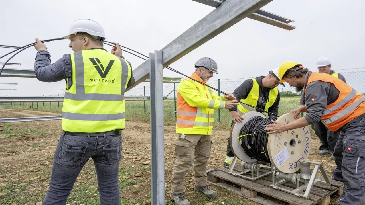  Voltage Energy has delivered pre-assembled IBEX® PV cabling for over one-third of BELECTRIC’s 96.7 MW solar project near Würzburg. Image Credit/Source: Voltage Energy 