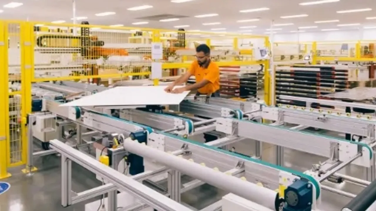  Tindo’s Mawson Lakes upgrade is expected to raise annual module capacity from 20 MW to 180 MW with advanced automation. Image Source: Tindo Solar 