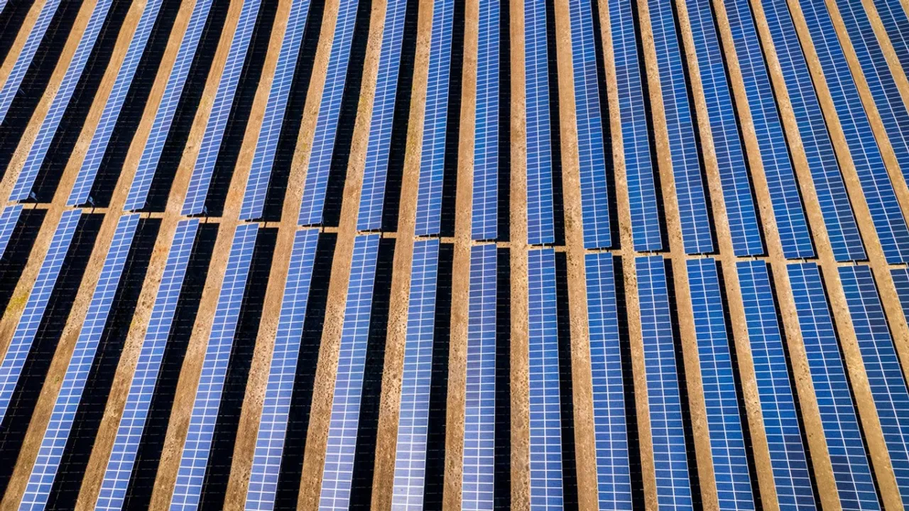  Voltalia, HMV Engineering, S&G Solar, and Wills Bros have executed development and commissioning of the Timahoe North solar farm. Image Credit/Source: Mark Stebnicki/Pexels 