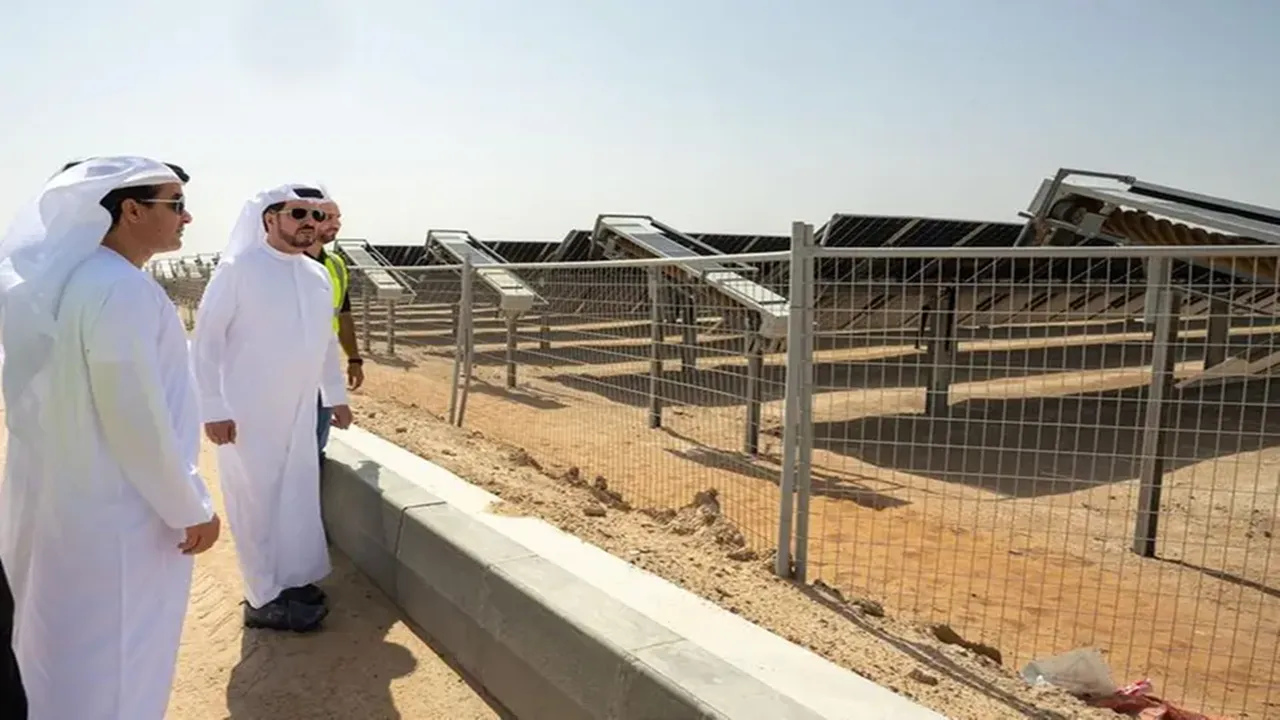  Over 2.24 million bifacial solar panels with single-axis tracking have been installed across the sixth phase of Mohammed bin Rashid Solar Park. Image Credit/Source: Zawya 