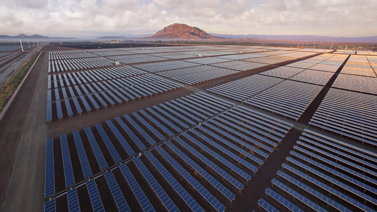  Higher-voltage compatibility has enabled reduced electrical losses and lower project costs. Image Source: Array Technologies 