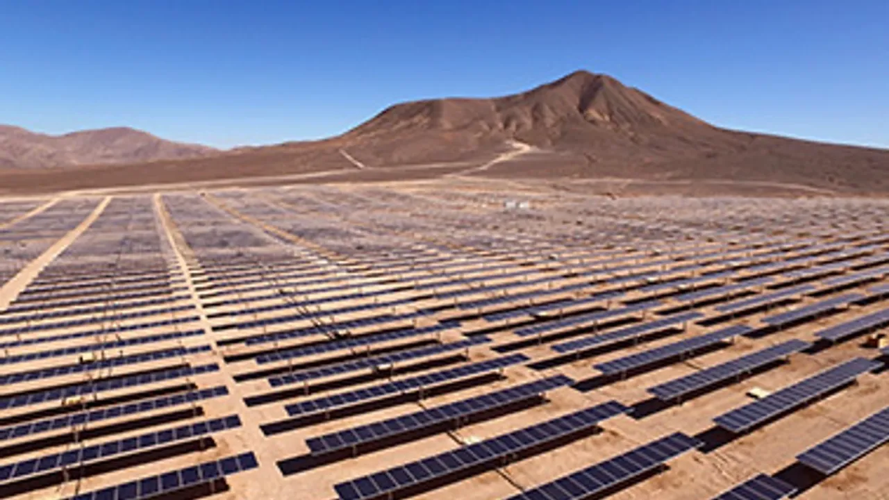  The Samarkand 1 and 2 solar projects in Uzbekistan have marked a 1.2 GW milestone driving Central Asia’s renewable expansion. Image Source: JA Solar 