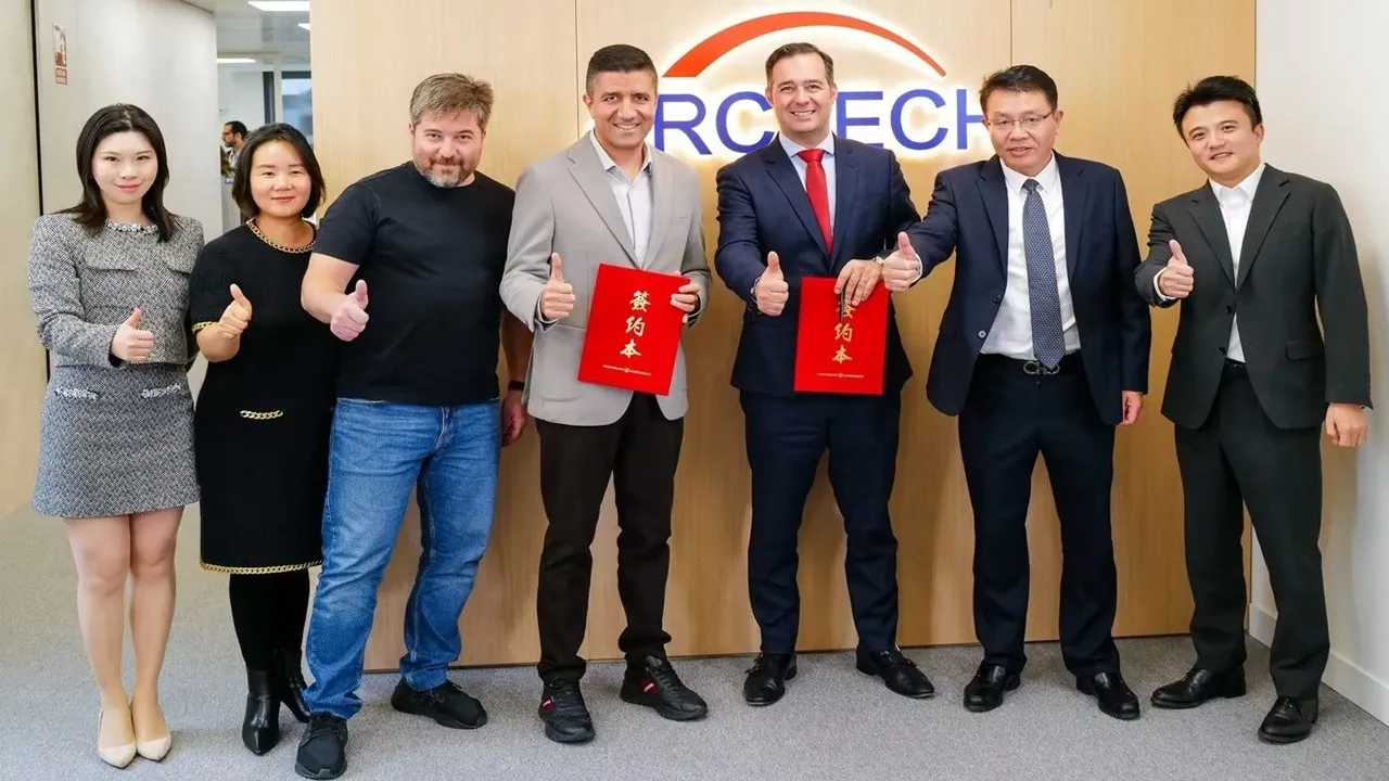  The Domokos development has used adaptive tracking to maintain output on challenging slopes. Image Credit/Source: Arctech/ Linkedin 