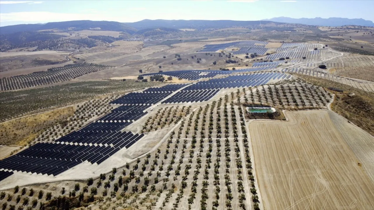 The Caparacena facility has operated across 264 hectares with three 50 MW parks installed.