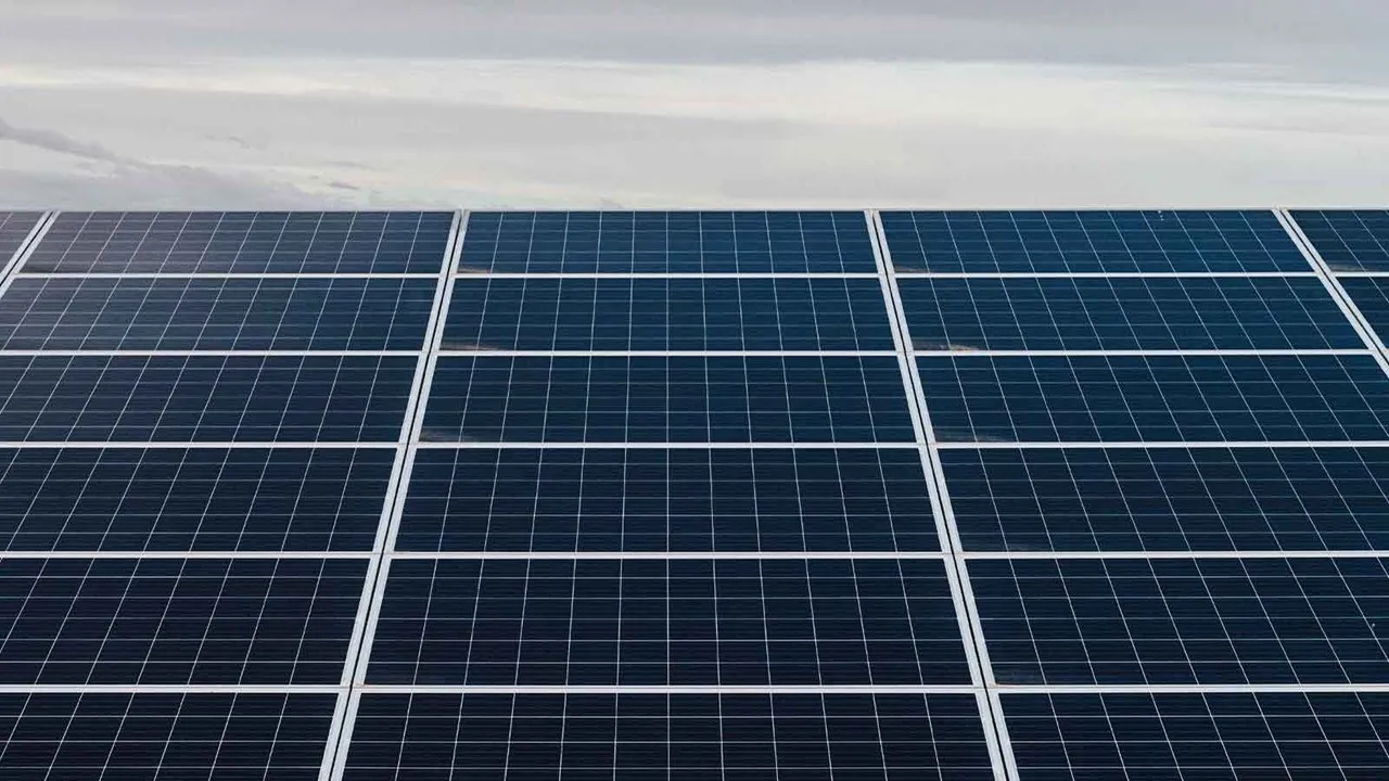 ACCIONA Energía has secured FERX-backed capacity enabling two utility-scale photovoltaic plants in Sicily.