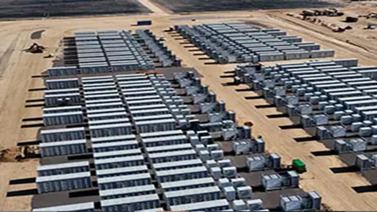  Construction of the Aratina 1 solar and storage project progressed through 2025, with commercial operations scheduled for 2026 under long-term CCAs. Image Source: Avantus 