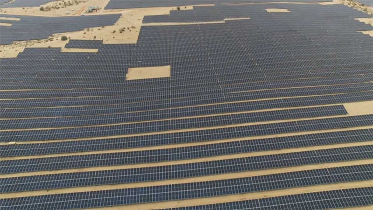  The Bikaner project integrated 2.4 million TP Solar DCR modules with mono bifacial technology. Image Source: Tata Power Solar 