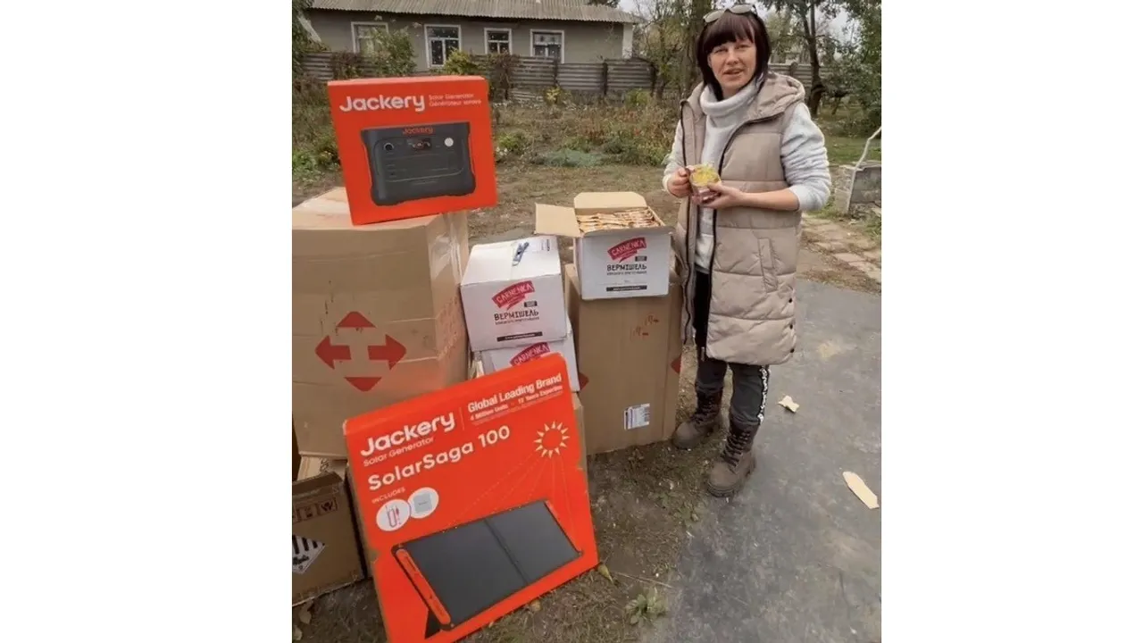  The program has targeted families facing prolonged grid outages near frontline areas. Image Source: Hope For Ukraine 