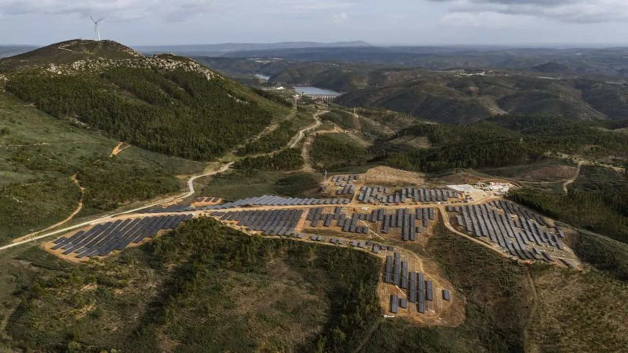  The Pracana hybrid plant has generated around 140 GWh annually, supplying 51,800 households and avoiding 35,000 tons of CO₂. Image Credit/Source: Linkedin/EDP 