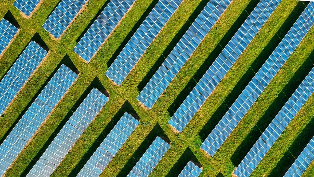  Consultant selection seeks experienced consultants for utility-scale PV design and execution monitoring Image Credit/Source: Red Zeppelin/Pexels 