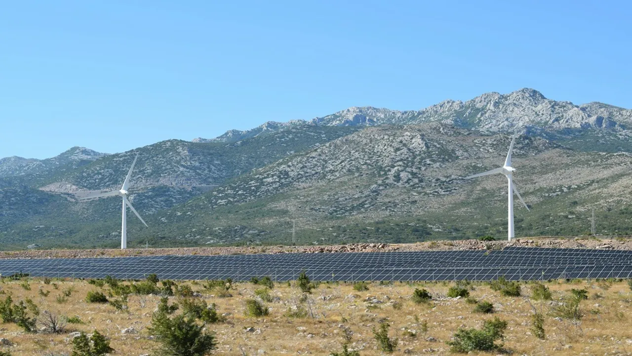 The project has comprised 133 MW hybrid capacity with 108 MW solar and 25 MW wind.