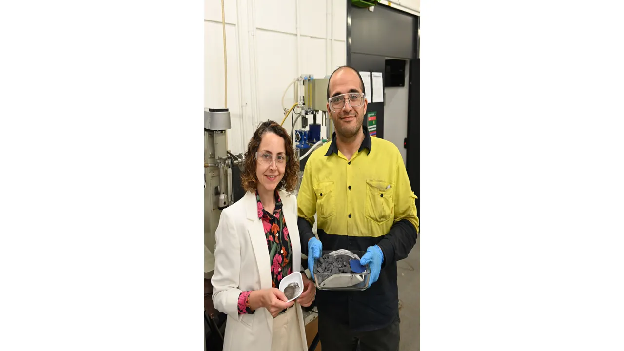 The study demonstrated froth flotation recovering 300–500 ppm silver from recycled PV panels.