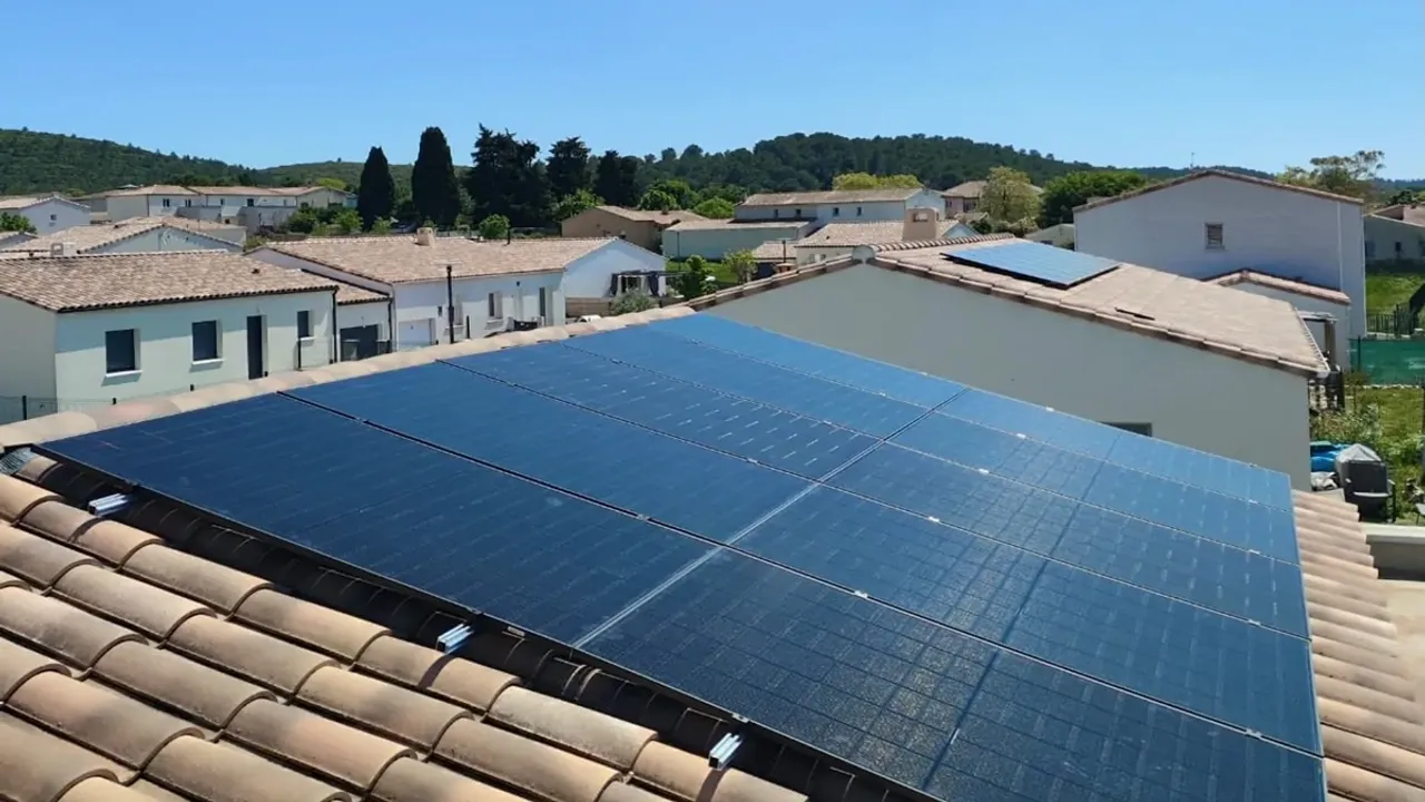  SunLib has expanded solar subscription deployment after funding supported installations from 2026 onward. Image Source: Épopée Gestion 