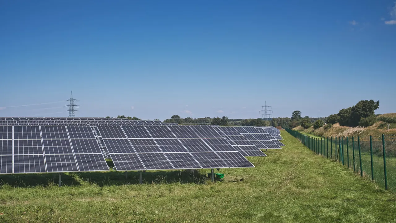  Cobalt Power Systems has designed 100-panel residential solar systems paired with up to 20 batteries. Image Credit/Source: Micheal Fortsch/Unsplash 