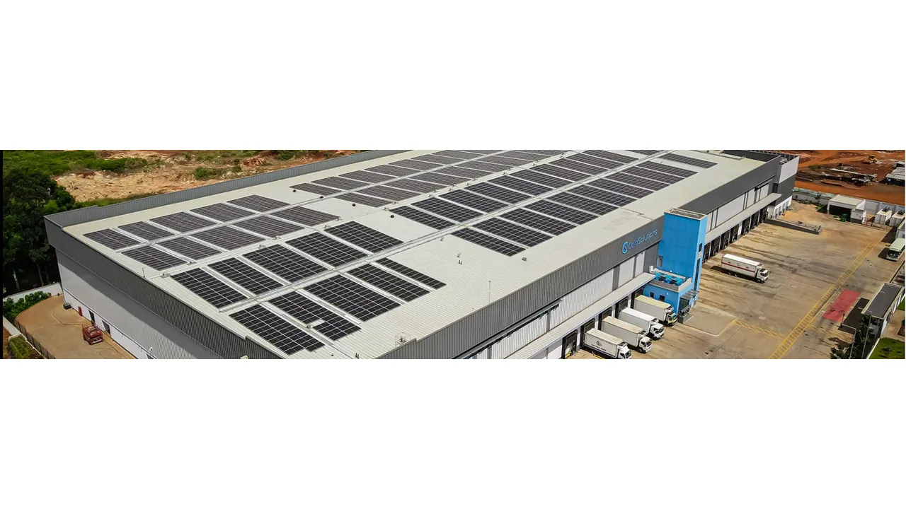  Cold Solutions Kiambu has integrated rooftop solar supplying about 30% power for cold storage operations. Image Credit/Source: Linkedin/Mirova 