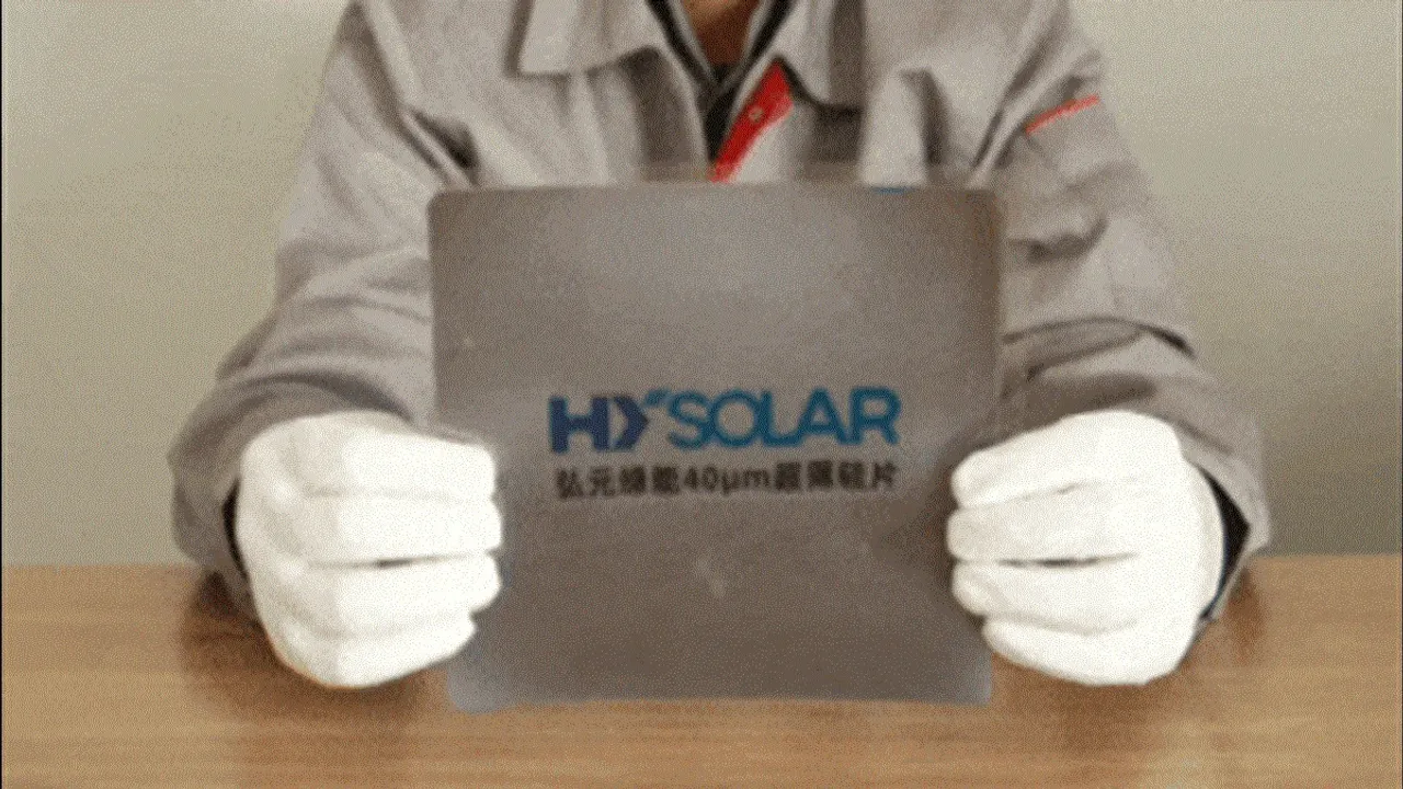  HY SOLAR applied advanced cutting equipment and process control to reduce kerf loss and micro-cracks. Image Source: HY SOLAR 
