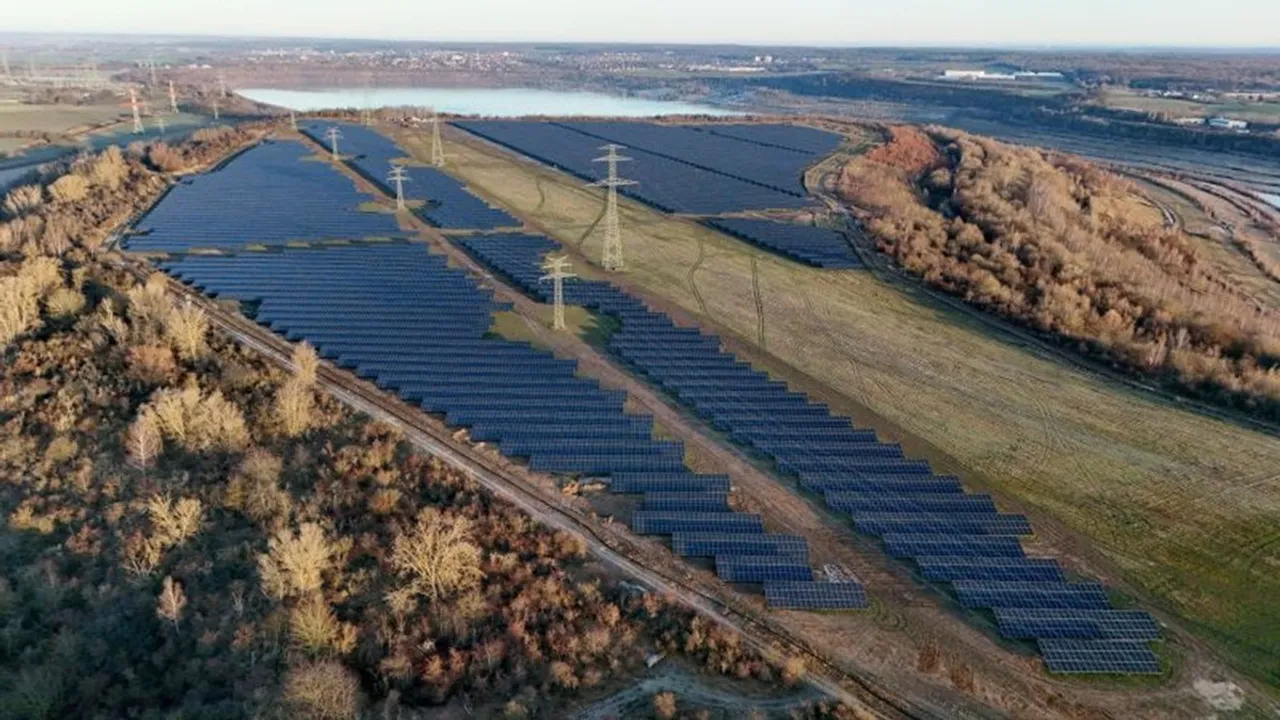 The cooperation combined RP Global and MaxSolar expertise during implementation of the 49.5 MW Harbke PV project.