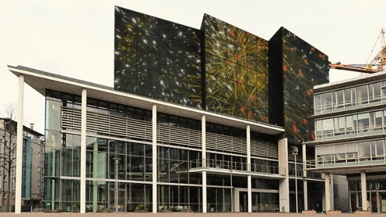 Ceramic color layers and selective pigments are being researched to reduce performance losses.