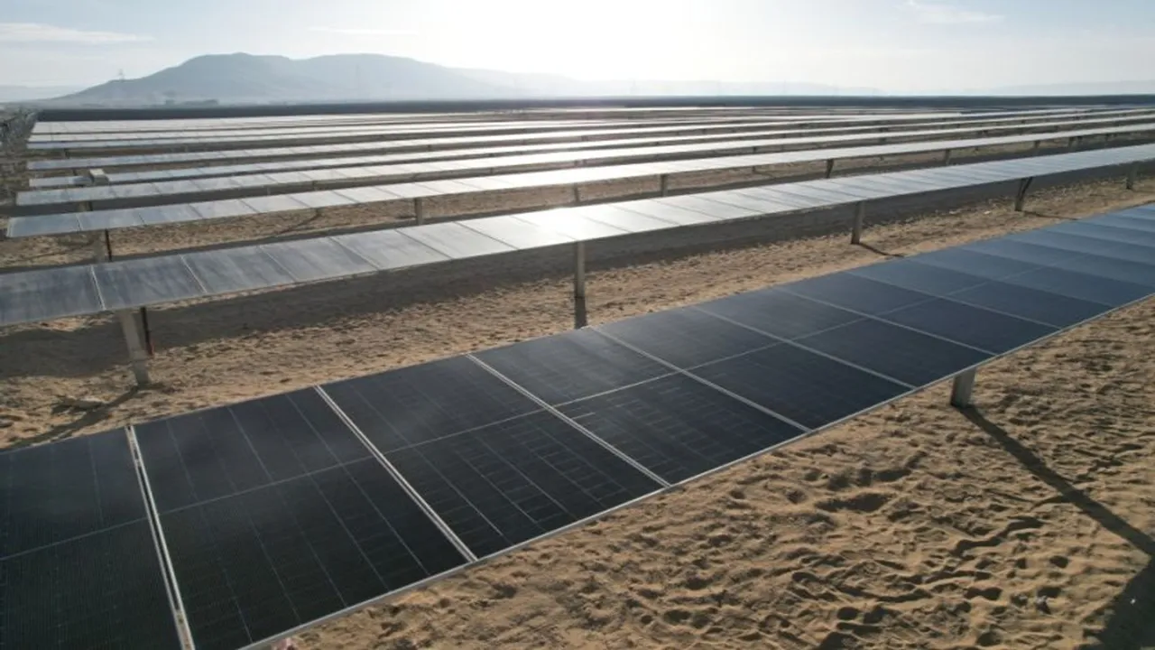 The Obelisk first phase has delivered 561 MW solar as 564 MW advances.