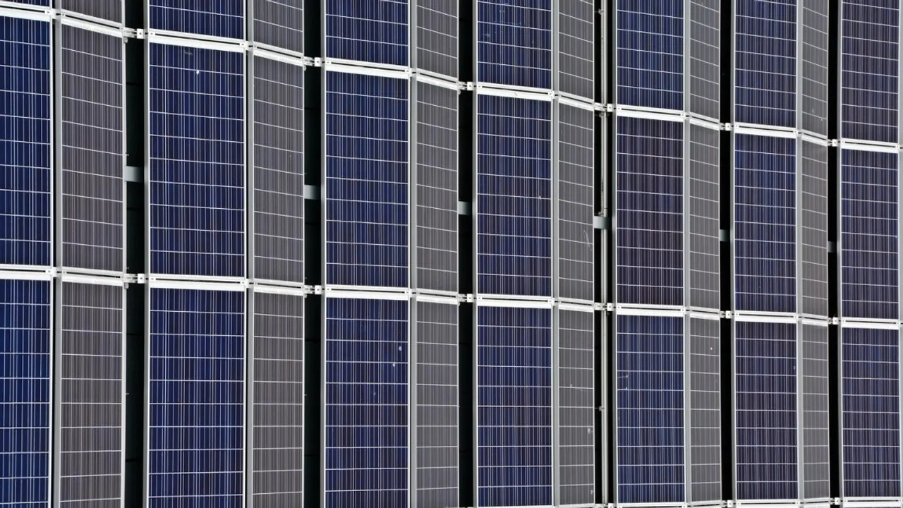  The INR 87.10 crore order covers domestic supply of PV modules to an IPP/EPC company. Image Credit/Source: Pixabay/Pexels 