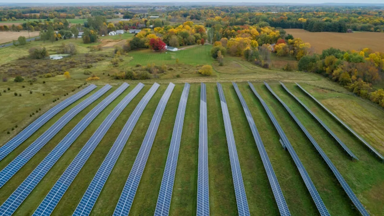 The 7.0 MW DC facility will power more than 1,200 New York homes annually.