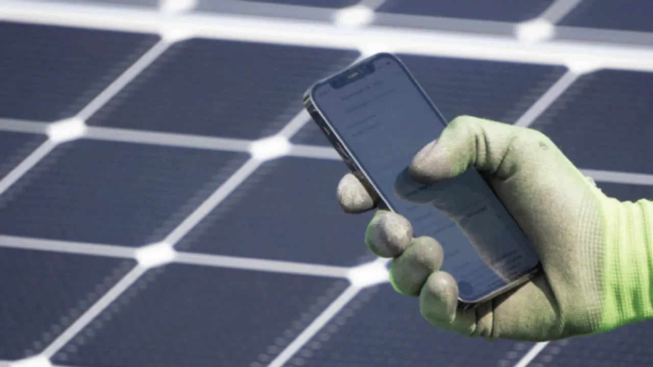  SolarGrade software manages field planning, tracking, and documentation for repair and remediation work. Image Source: SolarGrade 