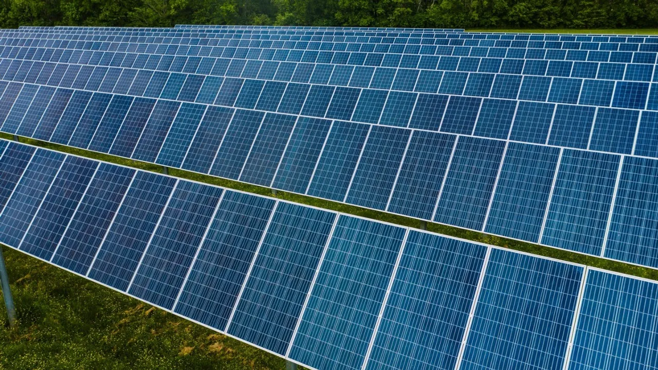  The Ayana Kadapa PV installation forms part of a 250 MW development located in Andhra Pradesh. Image Credit/Source: Kelly/Pexels 
