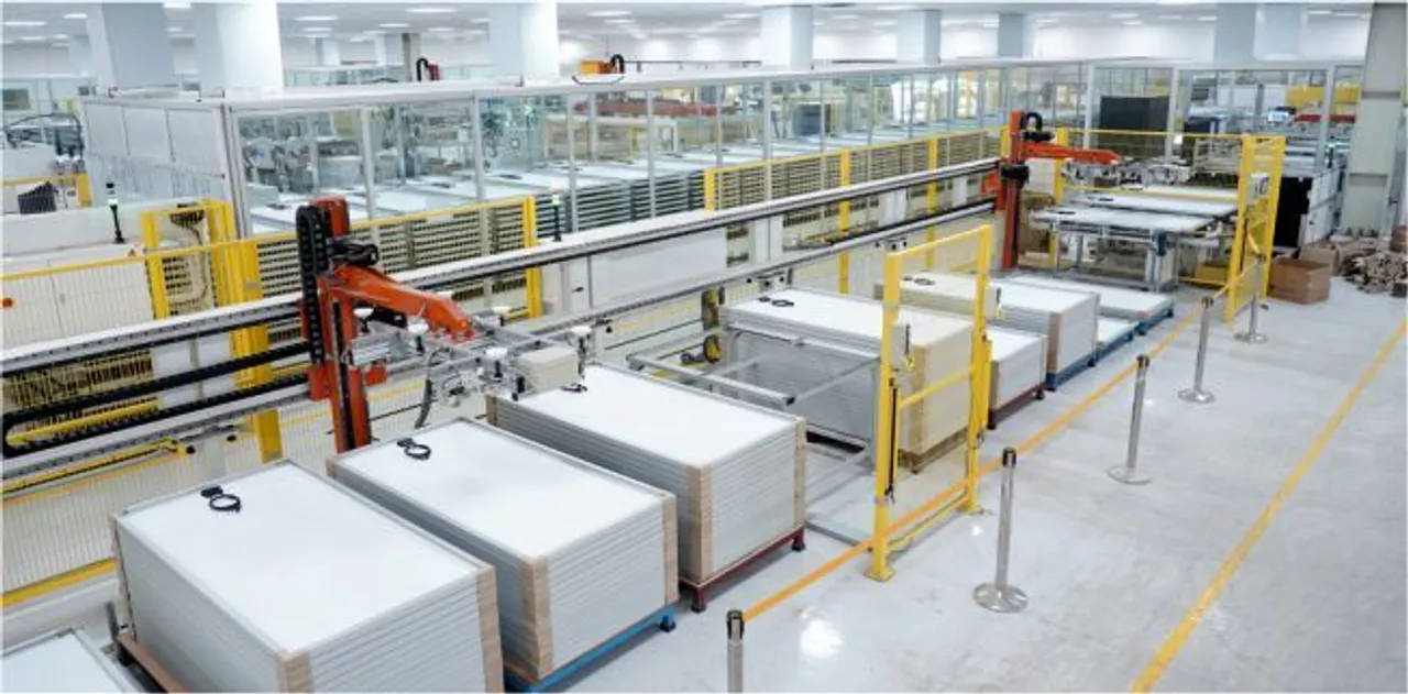  The new facility is expected to create over 1,500 total jobs in the U.S. when at full capacity. Illustration from Waaree Energies. 