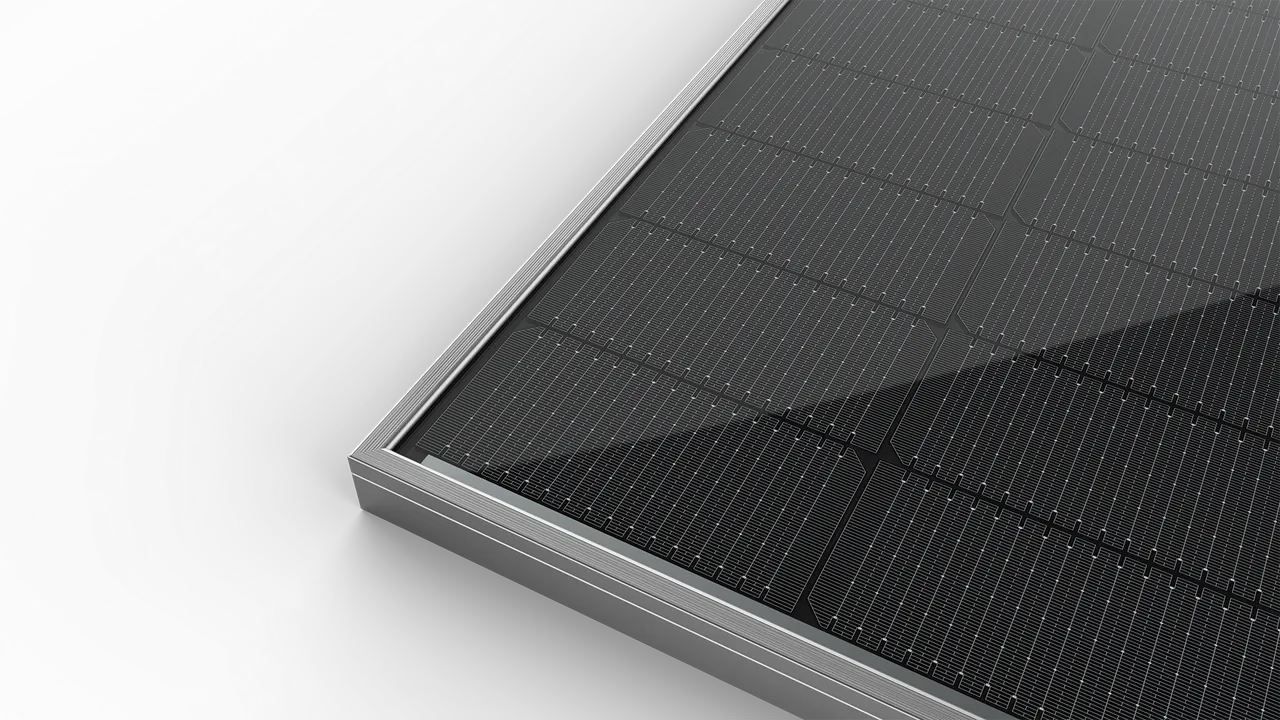  JinkoSolar's receipt of the Solar Energy Award affirms its position as a frontrunner, prioritizing superior local service for U.S. customers. Image Credit Jinko Solar. 