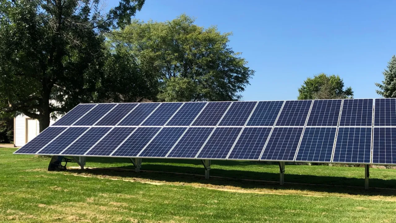  Nelnet Renewable Energy exits residential solar to focus on commercial projects. (Image Credit: Nelnet Renewable Energy)  