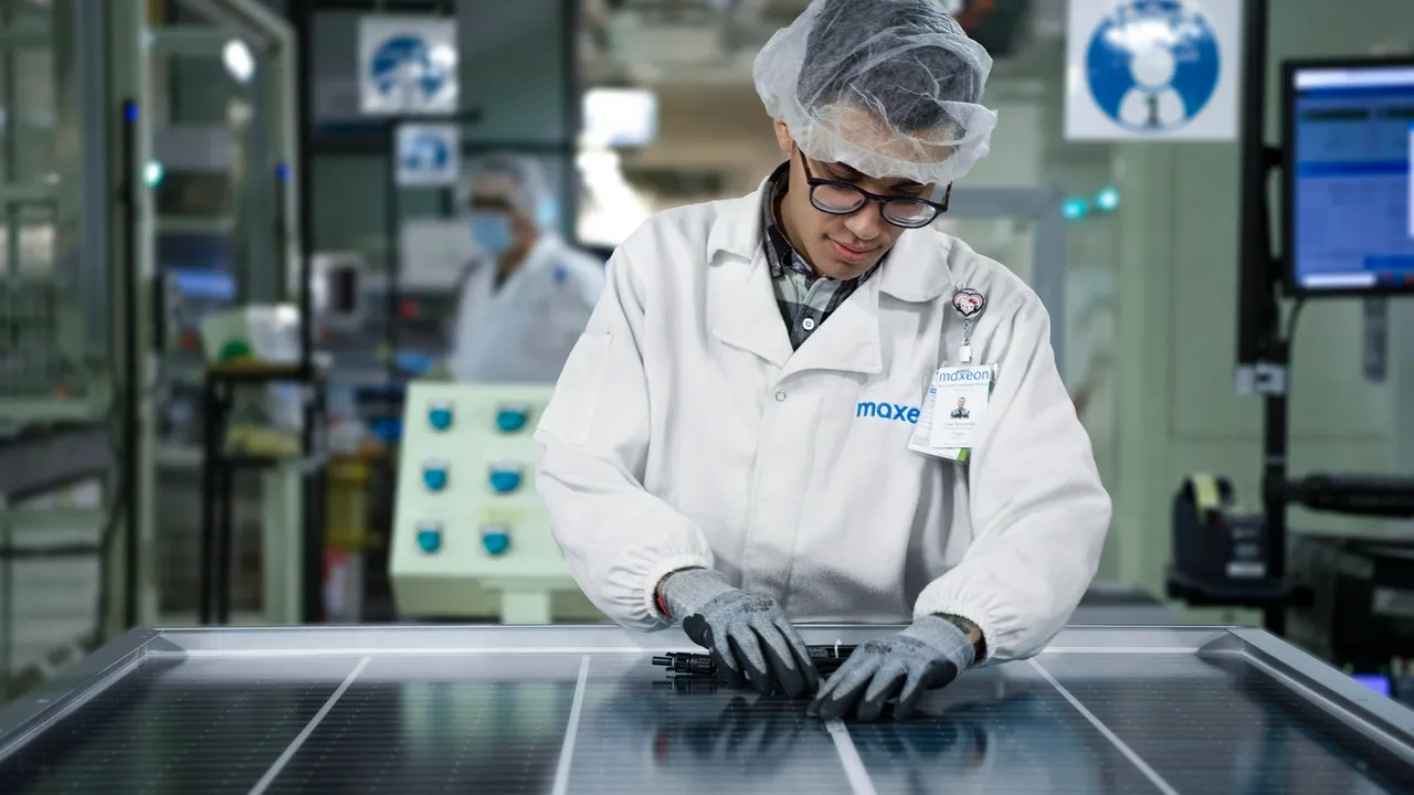  Maxeon Solar has filed a patent infringement lawsuit against Hanwha Q CELLS in Texas. (Image Credit: Maxeon Solar)  