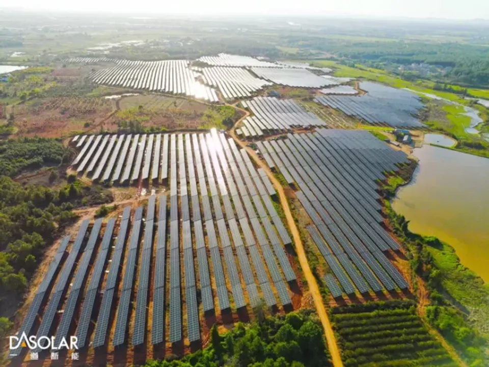  The Chongren County 100 MW project is anticipated to produce 103 million kWh of clean electricity annually. (Image Credit: DAS Solar)  