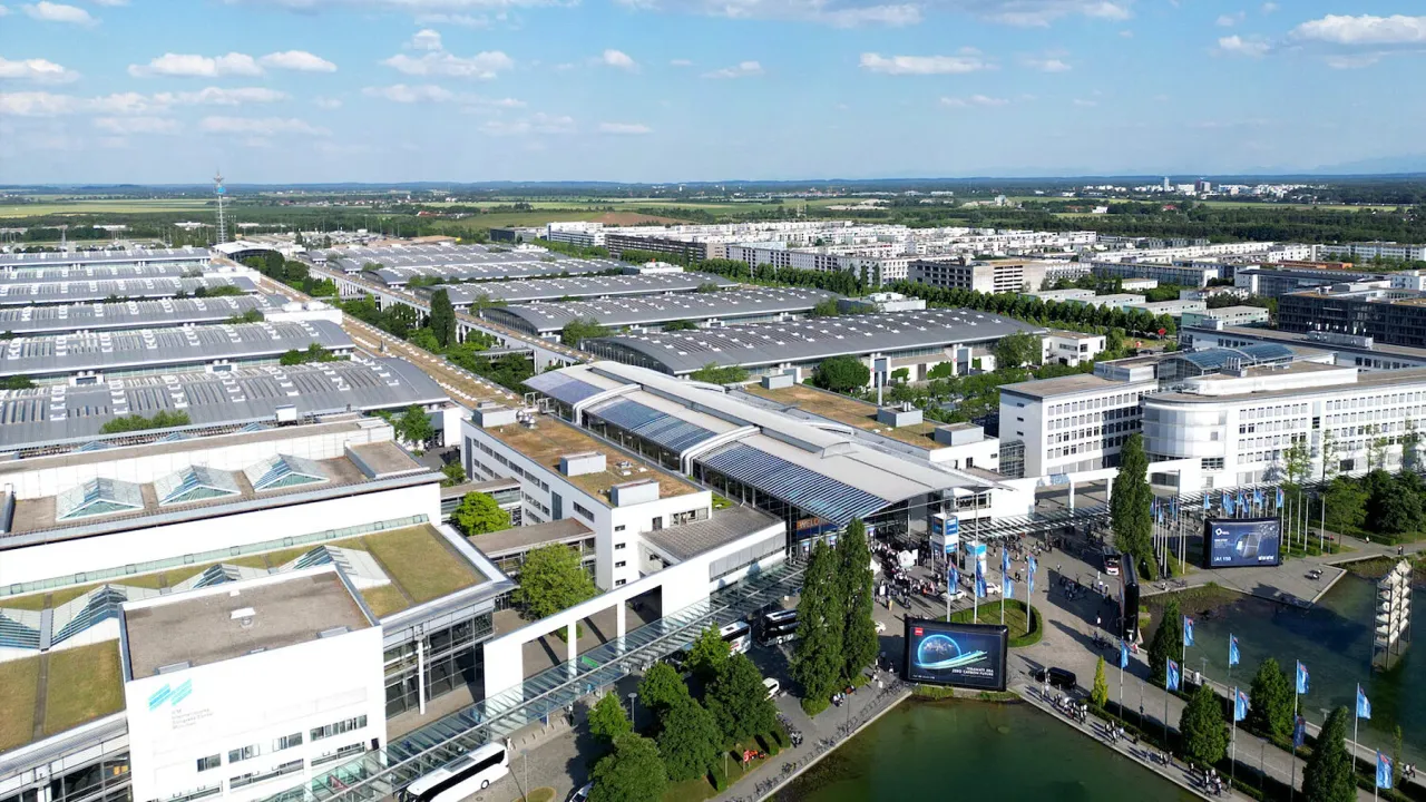  Meyer Burger presents new solar products at Intersolar Munich 2024 (Photo Credit: Meyer Burger) 