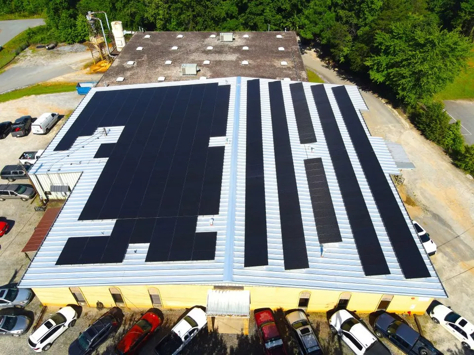  Frame Plant 2 now features 438 solar panels, generating 267,400kWh annually for Vanguard Furniture. (Image Credit: Pisgah Energy)  
