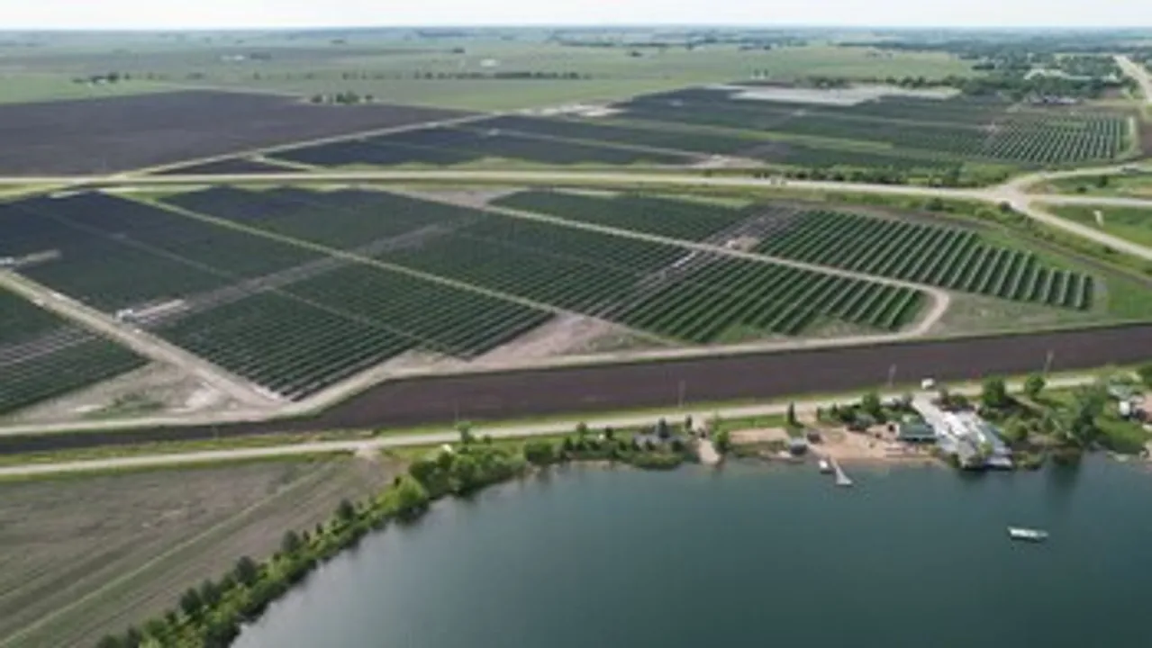  Birch Creek Energy's IPP strategy advances with the operational launch of Earp Solar, aiming for 342MW in MISO territory. (Image Credit: PRNewswire)  