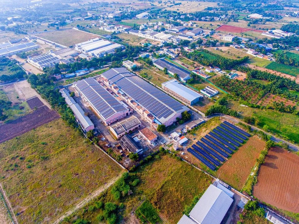  Textile industry in Coimbatore adopts solar energy with LONGi's Hi-MO 5 modules. (Photo credit:  LONGi) 