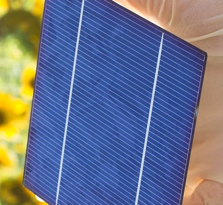  Ebon Solar’s Albuquerque plant to bring 900 jobs and advanced solar manufacturing. (Photo Credit: Pixabay) 