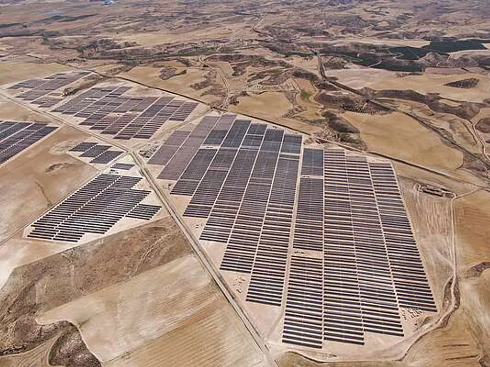  Q ENERGY solar farm in Extremadura, Spain will reduce CO2 emissions by 23,000 tons annually. (Photo Credit: Q ENERGY)  
