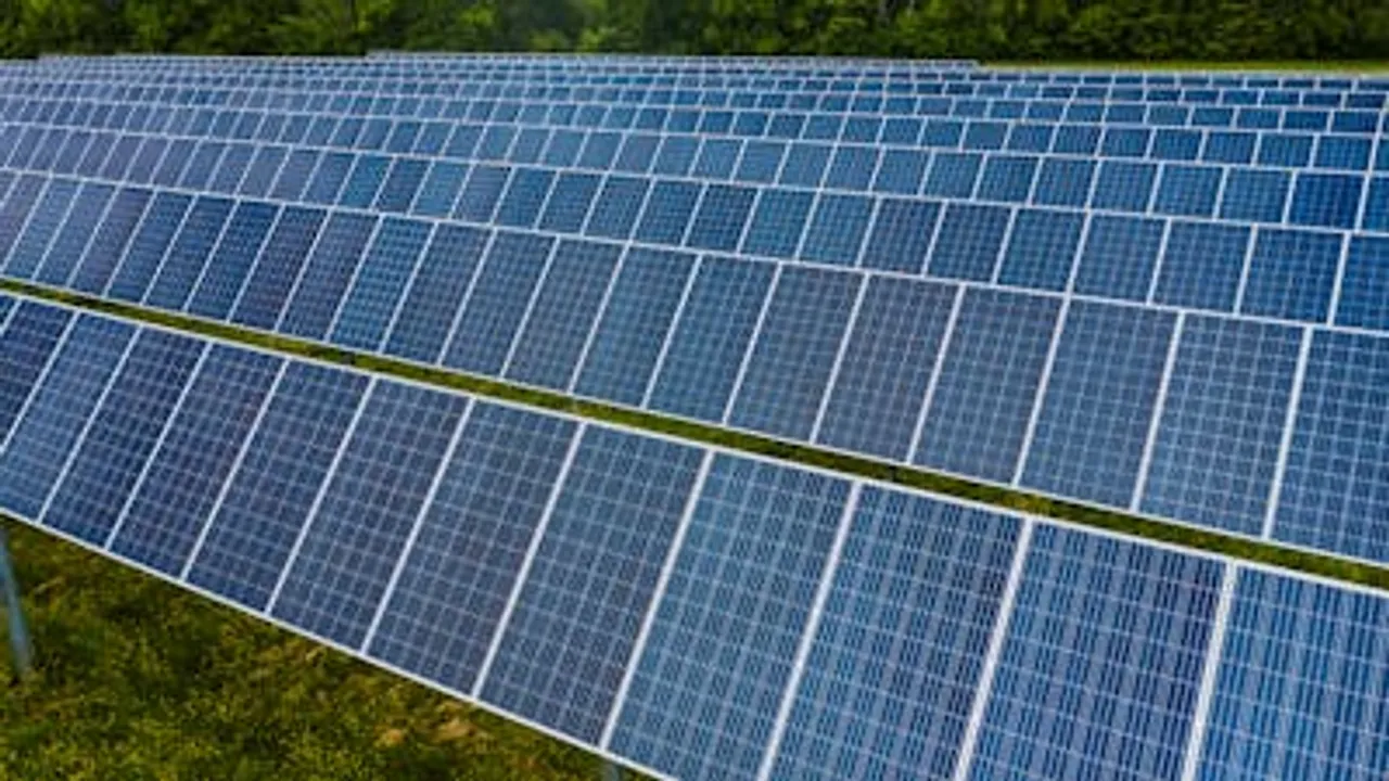  Assam’s new solar project includes a 500 MW PV facility in Karbi Anglong, aiming to reinforce grid stability and reliability. (Image Credit/Source: Kelly/Pexels) 

  