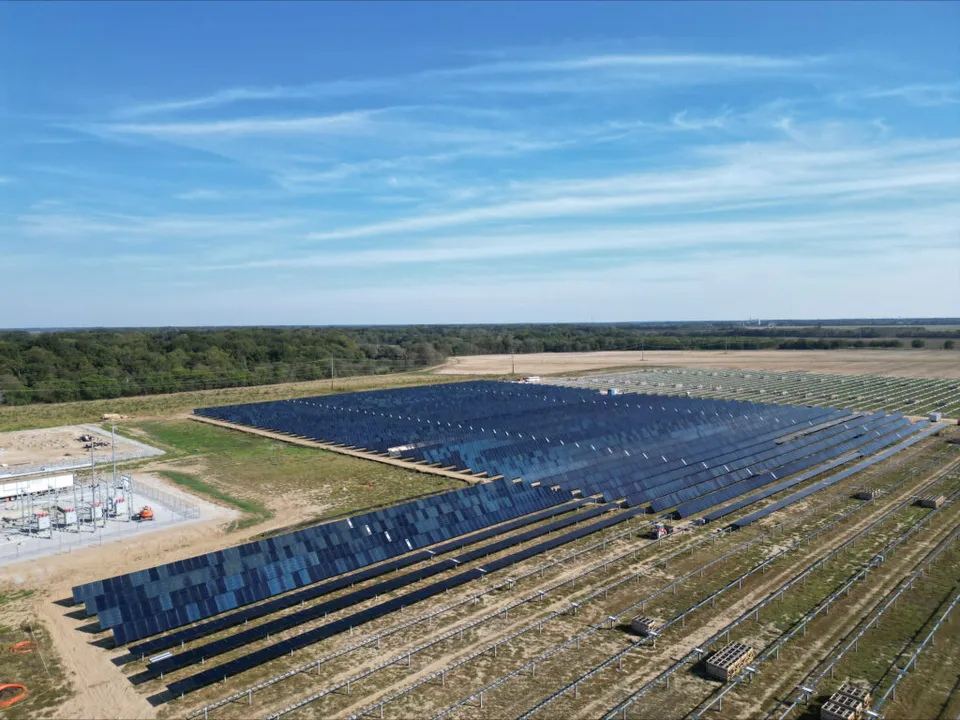  Harvest Gold Solar contributes to Sunflower County with $1.4 million in annual tax revenue and long-term charitable investments. (Image Source: Swift Current Energy)  