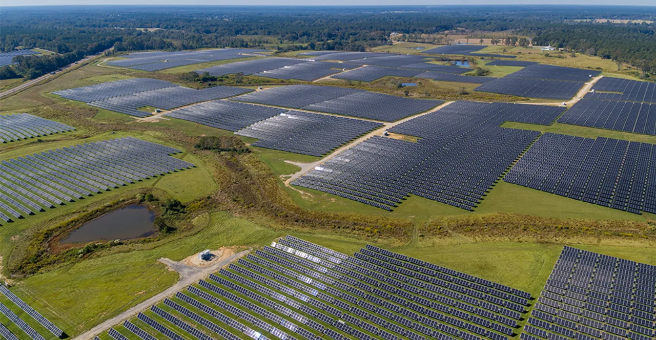  Entergy Louisiana saves $22 million with DESRI’s 50 MW Sunlight Road Solar through a 20-year power purchase agreement. (Image Source:Entergy)  