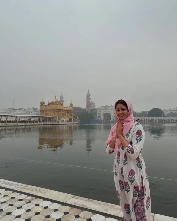 Ananya Pandey Amritsar Golden Temple